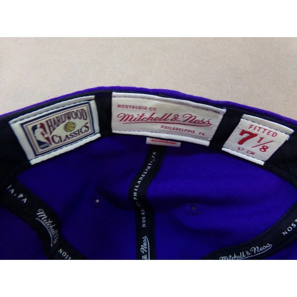 Mitchell & Ness‎ Hardwood Classics NBA Charlotte Hornets Cap Hat Fitted 7 1/8
